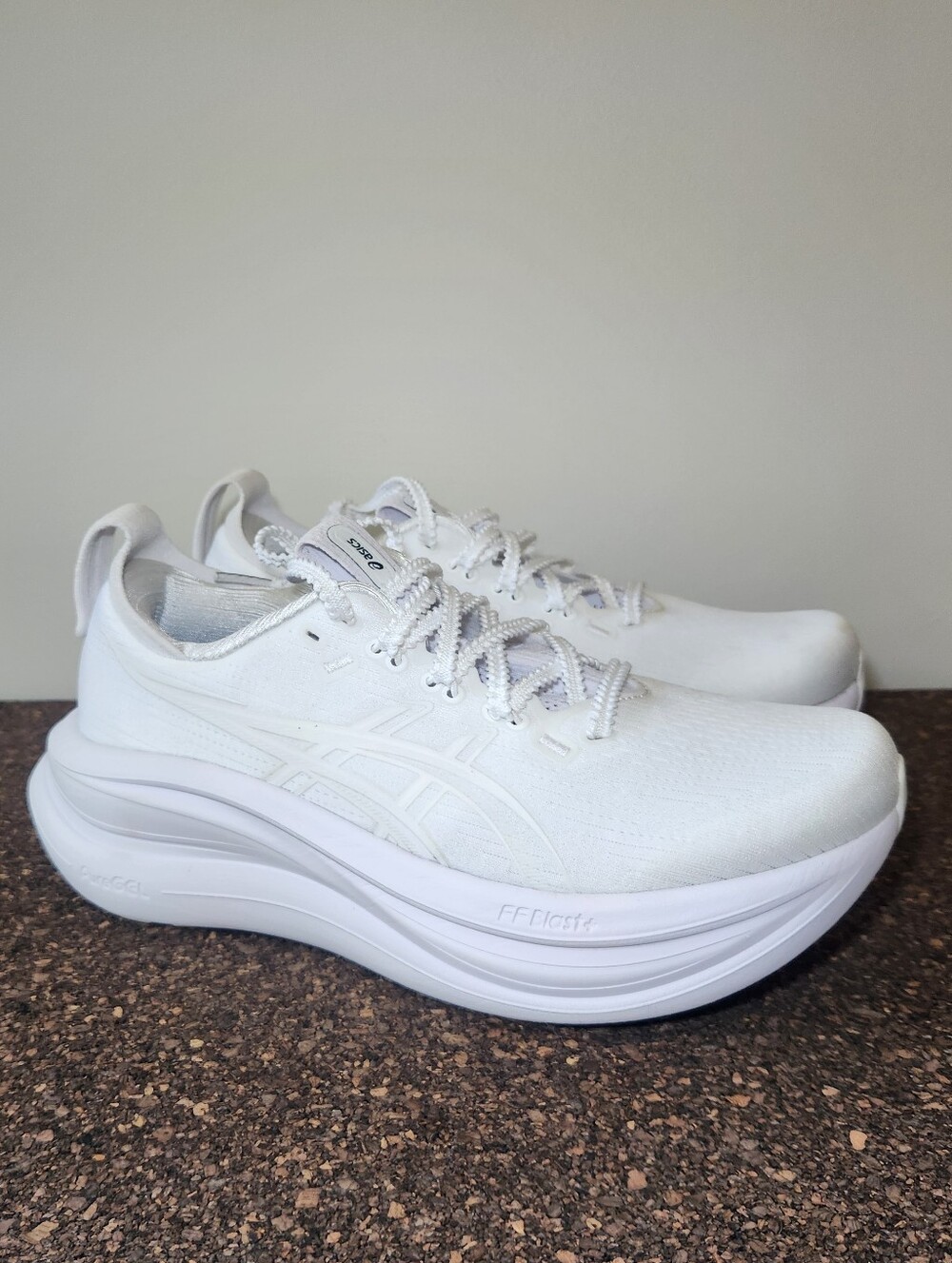 ASICS Gel Nimbus 28 Running Shoes Womens Size 7 Wide - Picture 2 of 11